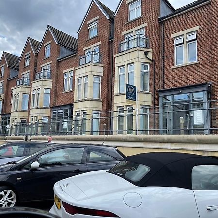 Апартаменты Harbour Heights - St Johns Уитби Экстерьер фото